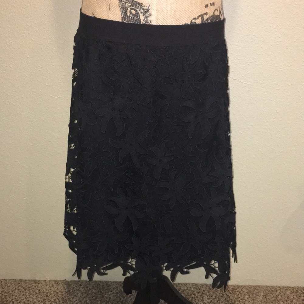 Black skirt lace sz L